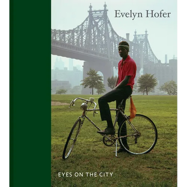 Evelyn Hofer: Eyes on the City
