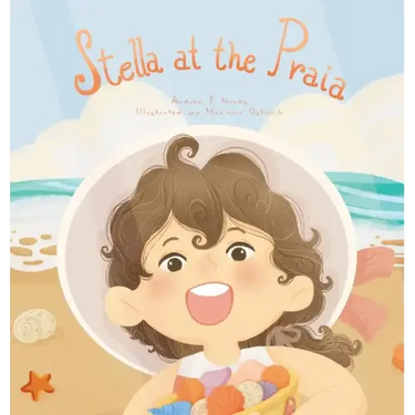 Stella at the Praia