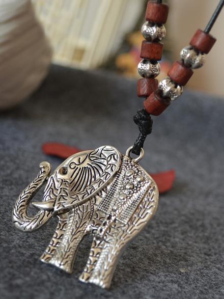 Sliver Elephant Pendant Necklace by migunica