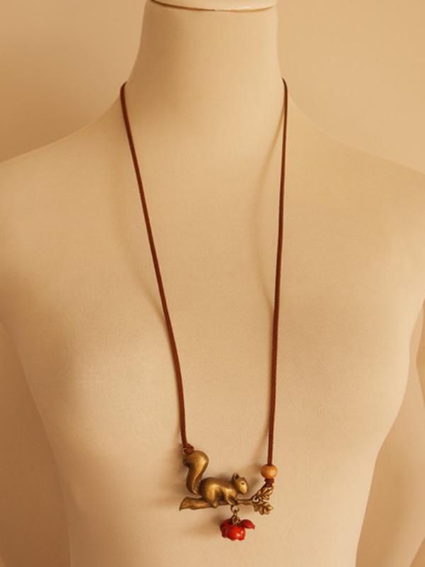 Vintage Squirrel Red Beans Necklace by migunica