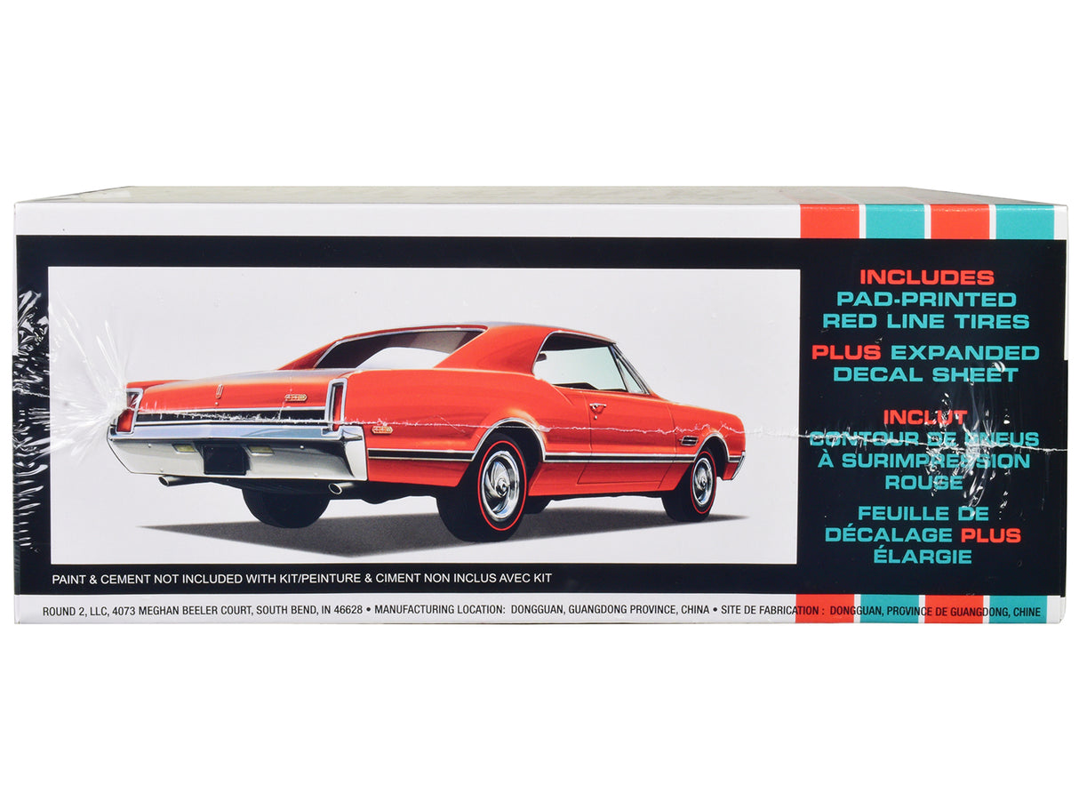 Skill 2 Model Kit 1966 Oldsmobile 442 W-30 Hardtop 1/25 Scale Model by AMT