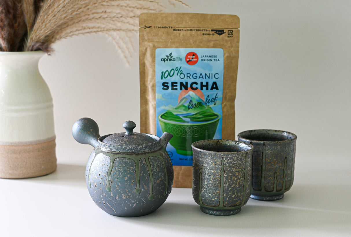 Japanese Green Tea Set - Teapot with Filters (230ml) and Two Cups by Aprika Life