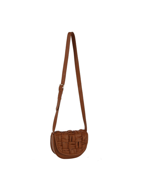 Woven front flap saddle bag by hfstylish