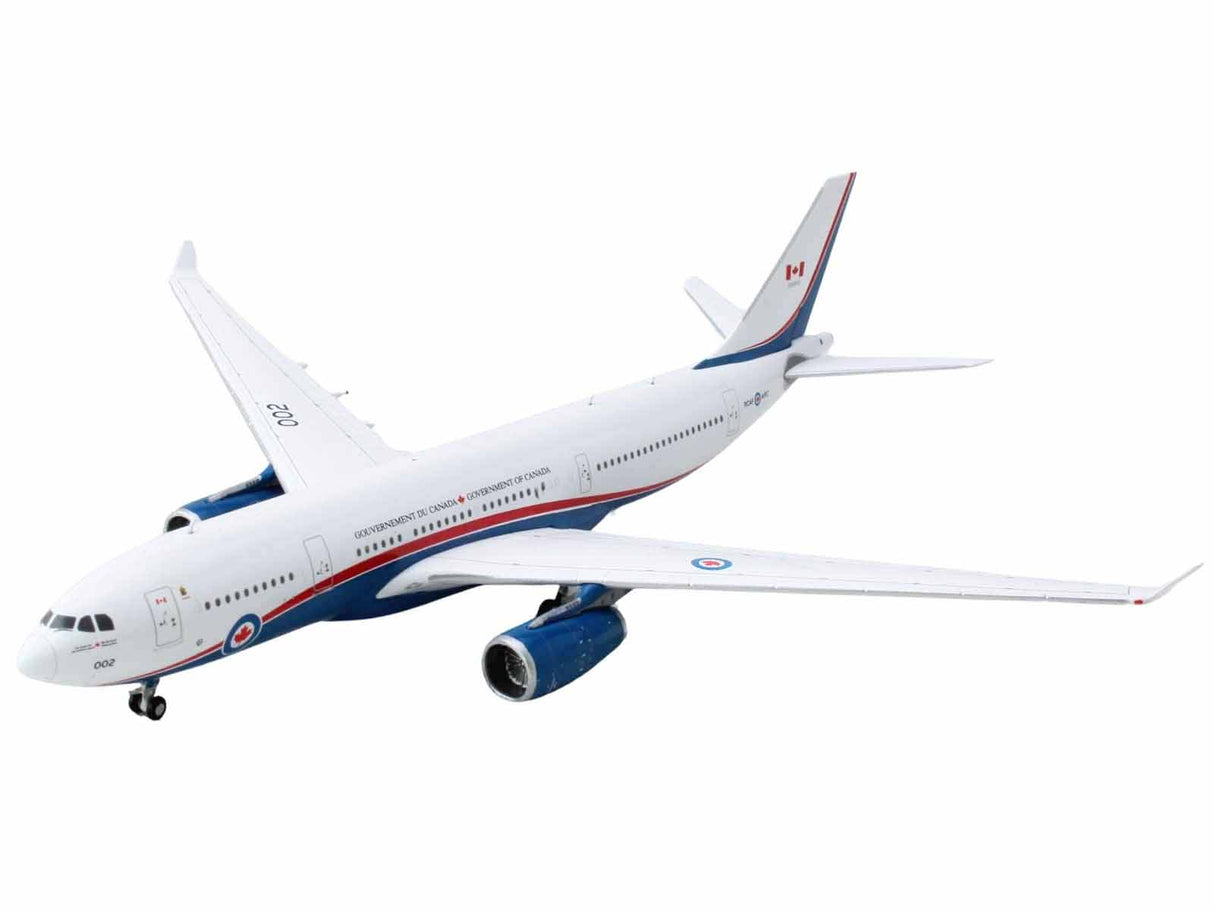 Airbus CC-330 Husky Aircraft "Government of Canada" (330002) White with Blue and Red Stripes "Gemini Macs" Series 1/400 Diecast Model Airplane by GeminiJets