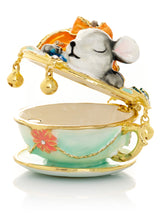 Rat on Tea Pot by Keren Kopal