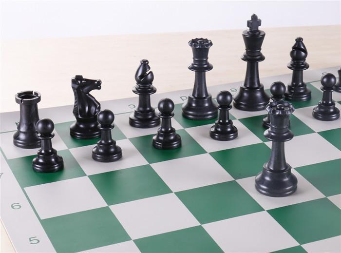 Heavy Club Chess Set by Chess House