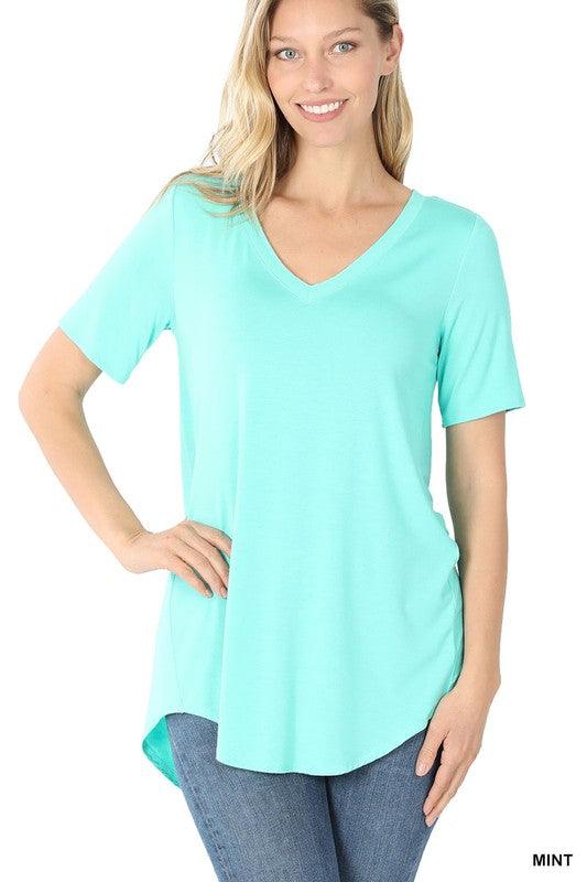 LUXE RAYON SHORT SLEEVE V-NECK HI-LOW HEM TOP - VYSN