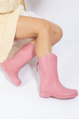 overcloud stylish rainboots by London Rag