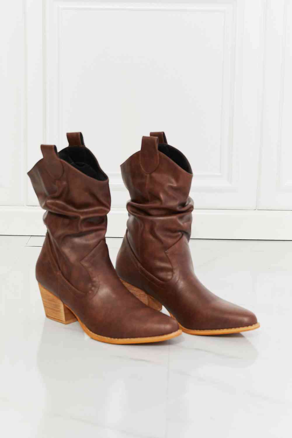 MMShoes Better in Texas Scrunch Cowboy Boots in Brown