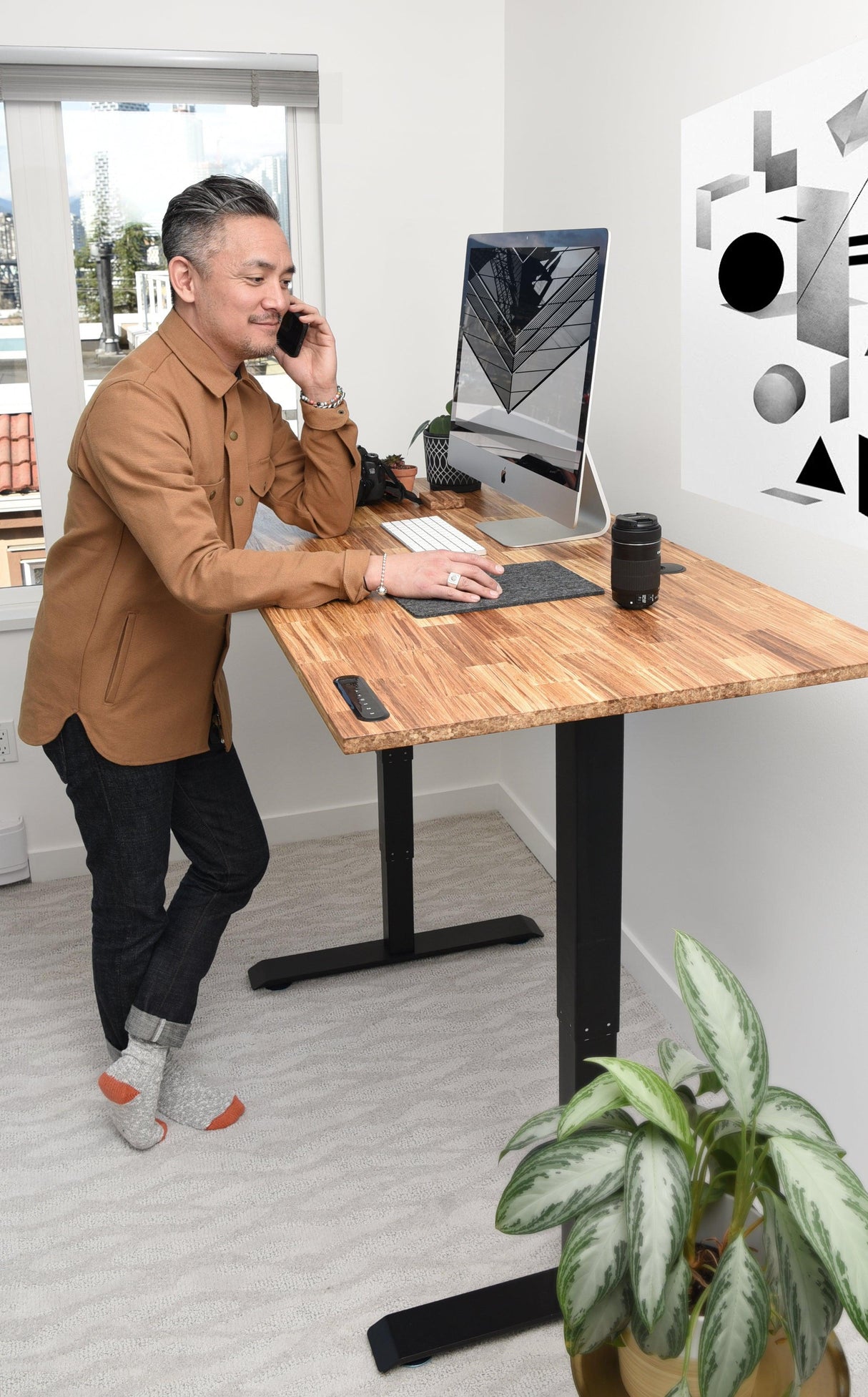 TerraDesk | Eco-Friendly Height-Adjustable Electric Standing Desk by EFFYDESK - Vysn